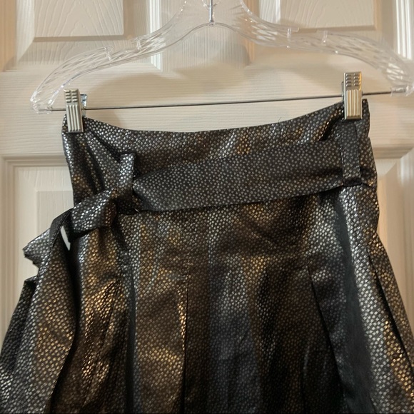 Express Black/Grey Metallic Print Aline Skirt size 4 - Picture 4 of 11